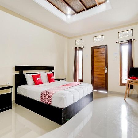 Oyo 90711 Blembong Homestay Jimbaran Exterior foto