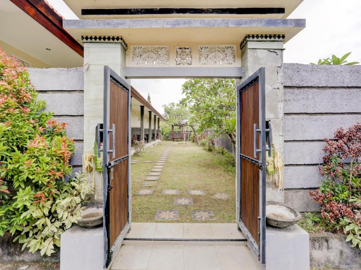 Oyo 90711 Blembong Homestay Jimbaran Exterior foto