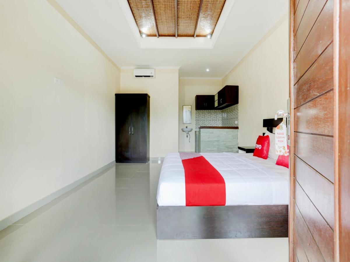 Oyo 90711 Blembong Homestay Jimbaran Exterior foto