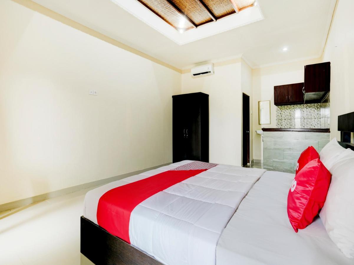 Oyo 90711 Blembong Homestay Jimbaran Exterior foto